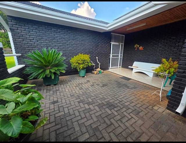 4 BEDROOM HOUSE FOR SALE IN MEYERTON EXT 6